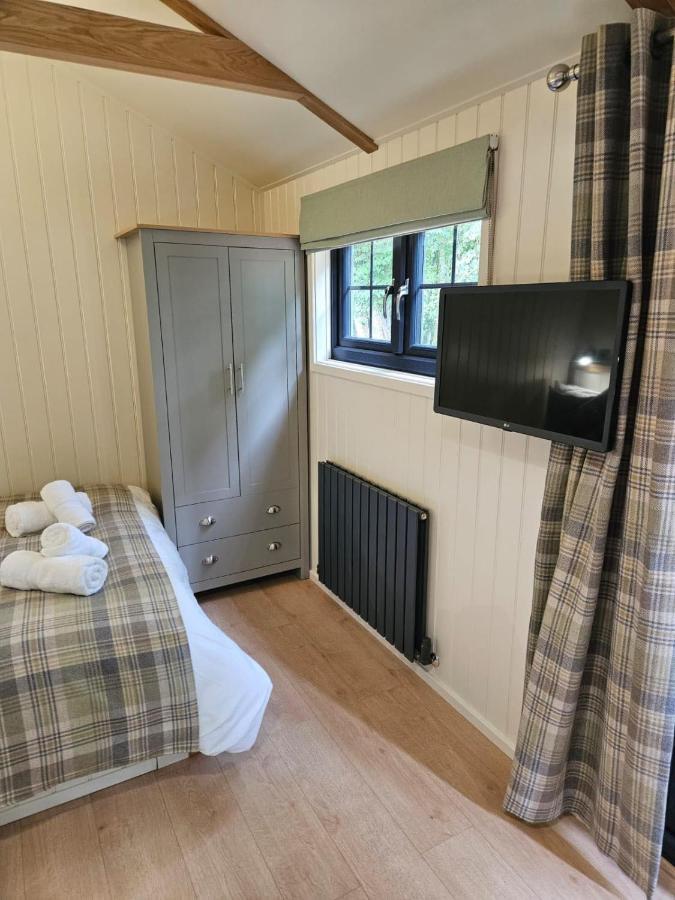 Woodland Shepherds Hut - 'Saga' Карнарвон Экстерьер фото